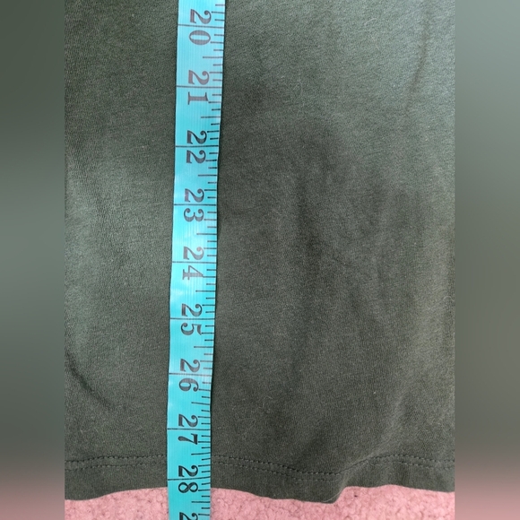 NFL Team Apparel GREEN BAY PACKERS V Neck Short Sleeve Shirt. Large - Picture 7 of 8